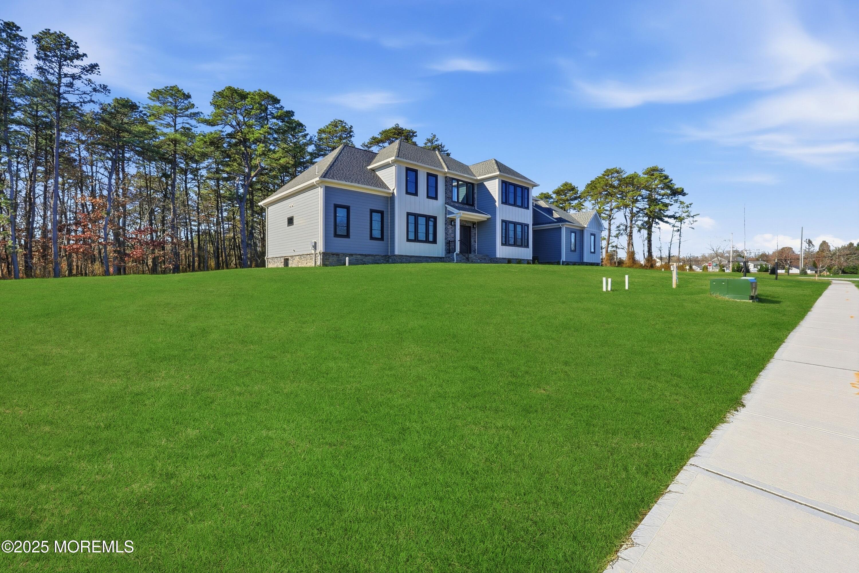 2 Haystack Court Howell, NJ 07731 - Photo 66 of 78 Side outside