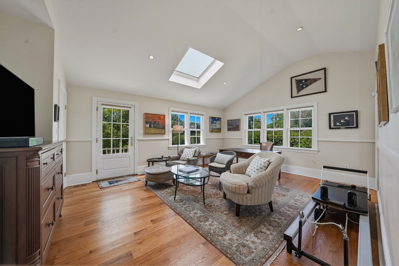 118 South Water Street Edgartown, MA 02539 - Photo 8 of 27