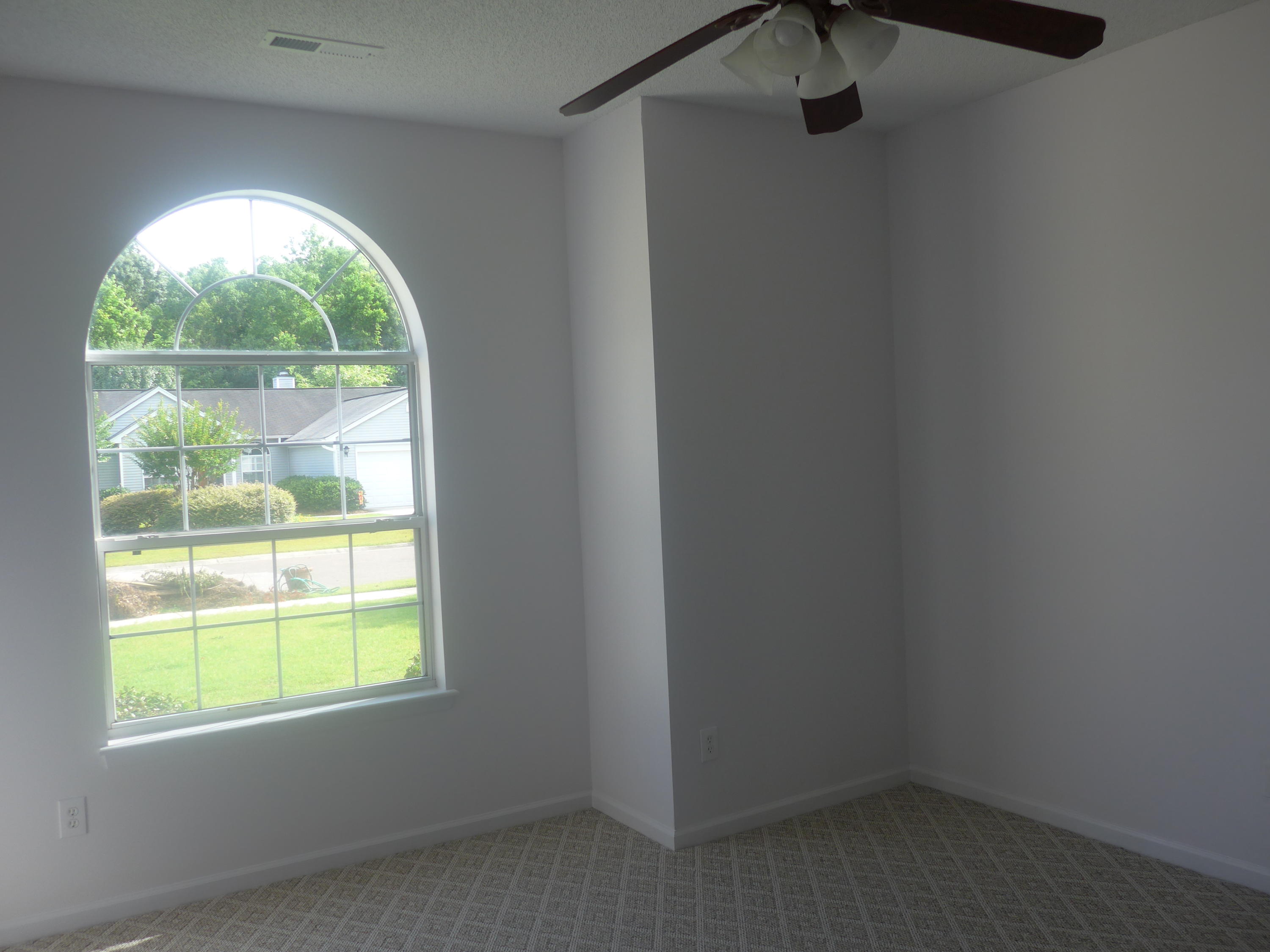 7088 Windmill Creek Road Charleston, SC 29414 - Photo 13 of 32 7088 Windmill Creek 066