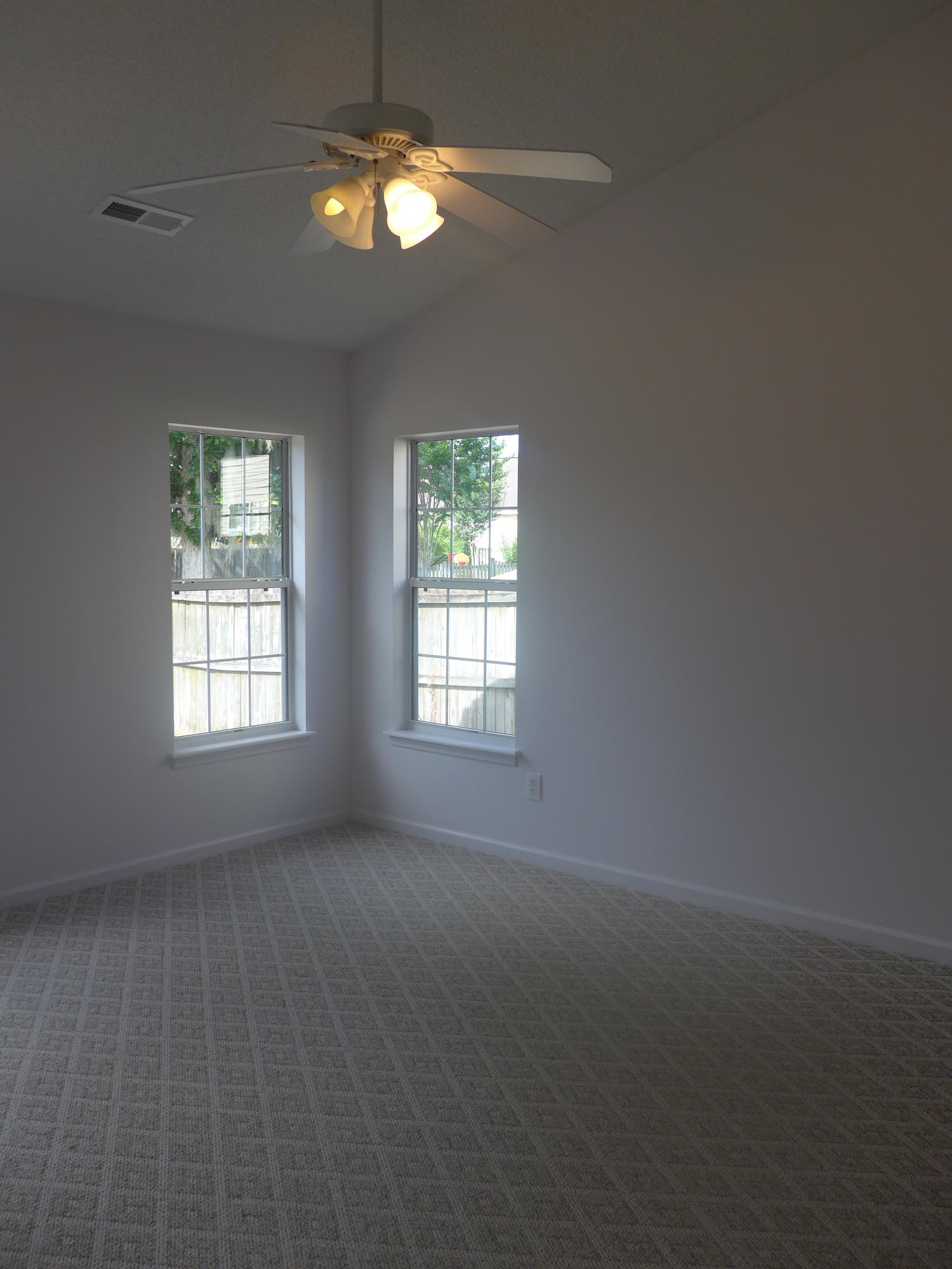 7088 Windmill Creek Road Charleston, SC 29414 - Photo 17 of 32 7088 Windmill Creek 084
