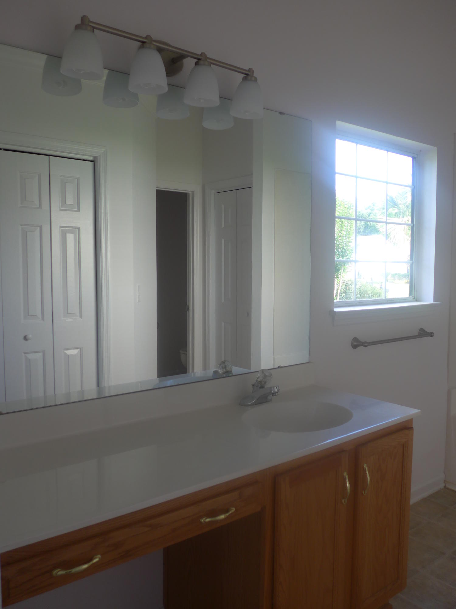 7088 Windmill Creek Road Charleston, SC 29414 - Photo 18 of 32 7088 Windmill Creek 077
