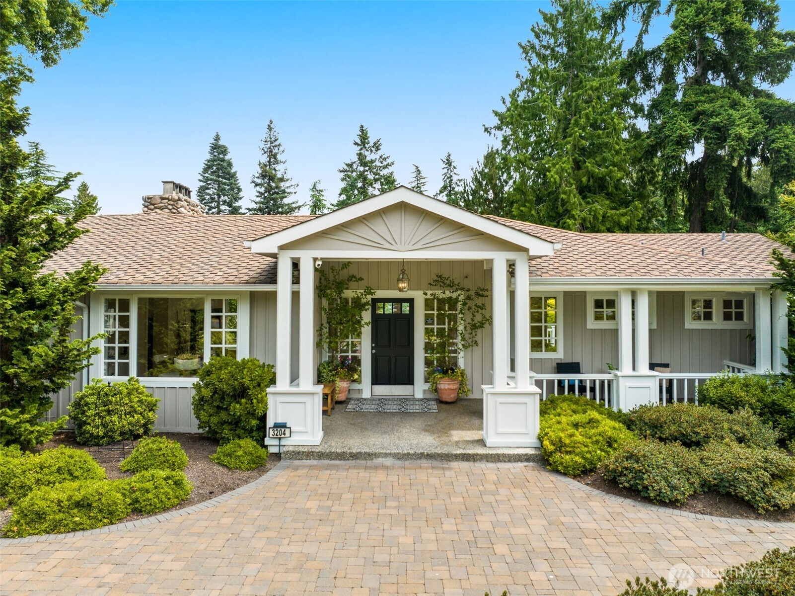 3204 Evergreen Point Road Medina, WA 98039 - Photo 3 of 39