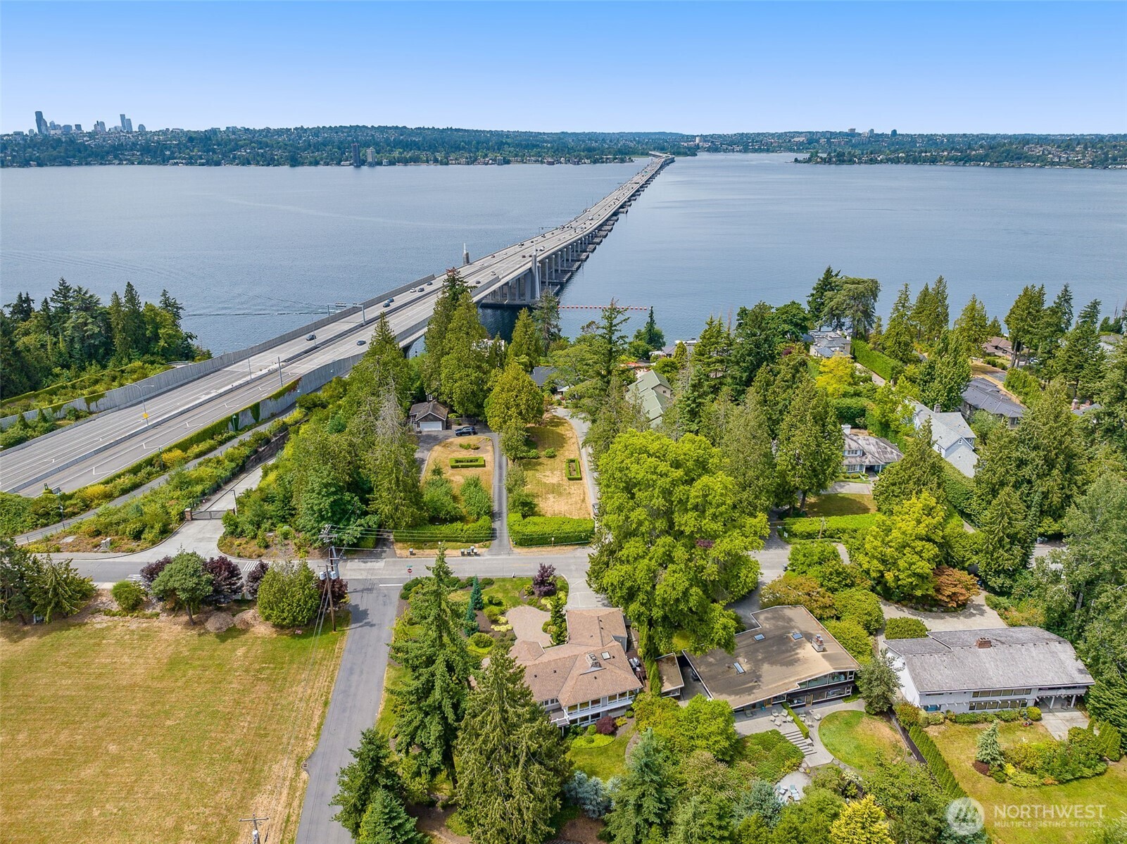 3204 Evergreen Point Road Medina, WA 98039 - Photo 36 of 39 an aerial view of a residential houses with outdoor space and lake view