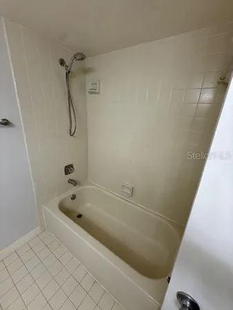 $2,295 | 14810 Rue De Bayonne, Unit 2F, Clearwater, FL 33762