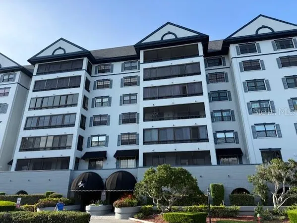 $2,295 | 14810 Rue De Bayonne, Unit 2F, Clearwater, FL 33762