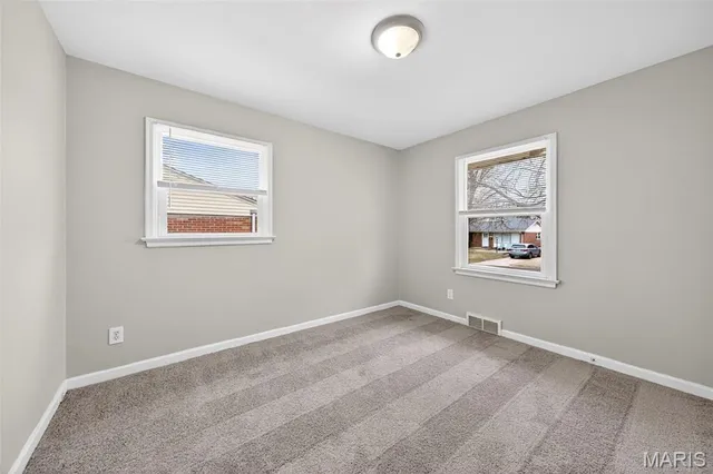 $170,000 | 260 St Edward Lane, Florissant, MO 63033