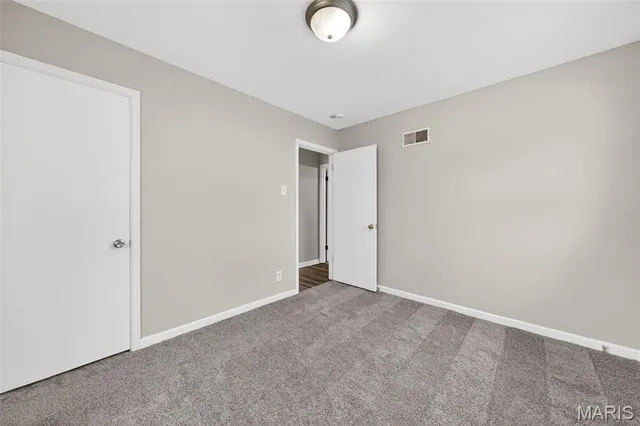 $170,000 | 260 St Edward Lane, Florissant, MO 63033