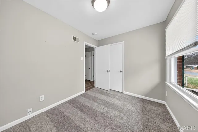 $170,000 | 260 St Edward Lane, Florissant, MO 63033