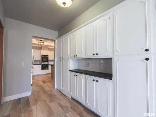 $359,900 | 725 Park Avenue, Pekin, IL 61554