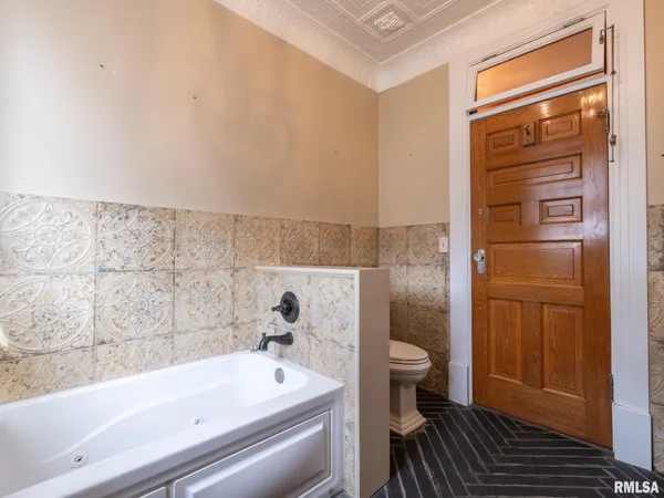 $359,900 | 725 Park Avenue, Pekin, IL 61554