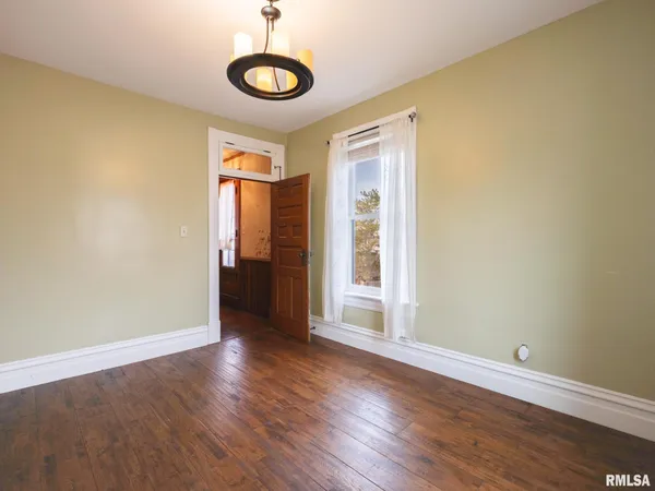 $359,900 | 725 Park Avenue, Pekin, IL 61554