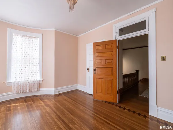 $359,900 | 725 Park Avenue, Pekin, IL 61554