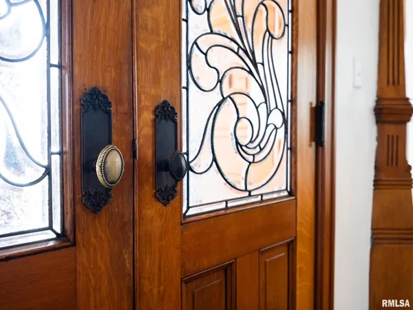 $359,900 | 725 Park Avenue, Pekin, IL 61554