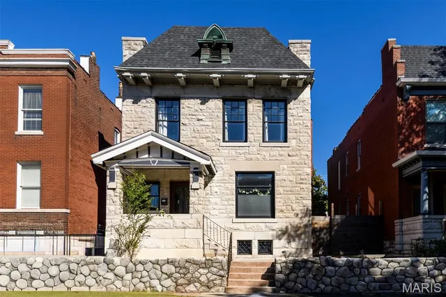 $495,000 | 4567 Arco Avenue, St. Louis, MO 63110