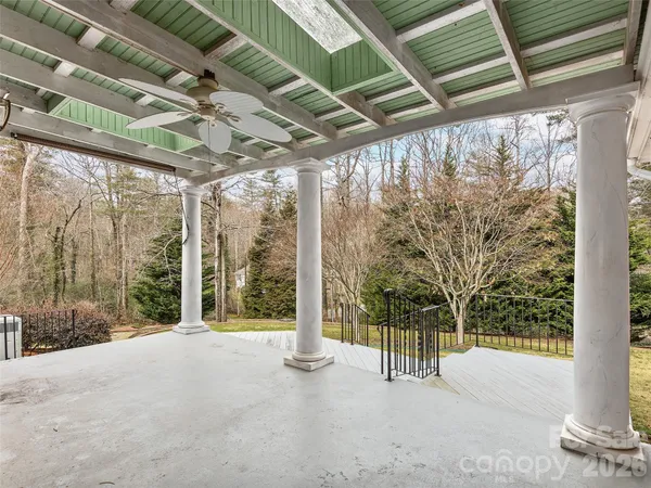 $810,000 | 110 Glengary Drive, Flat Rock, NC 28731