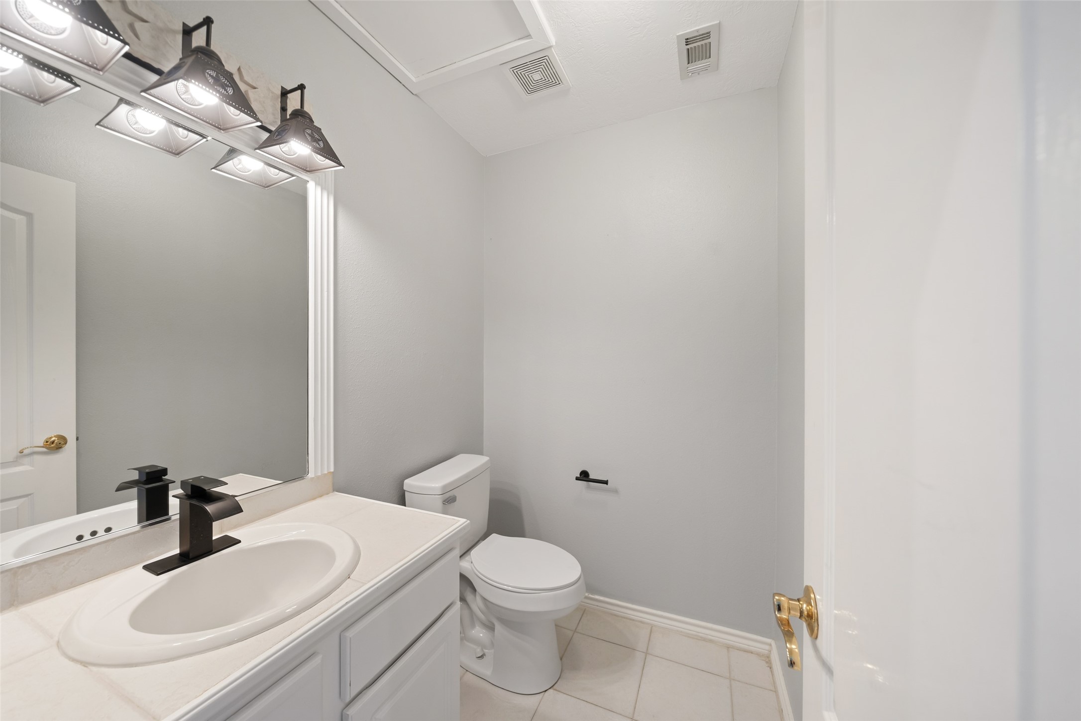 16 Regency Point Montgomery, TX 77356 - Photo 8 of 36