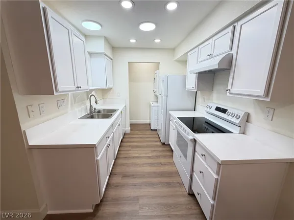 $1,330 | 3517 Folage Drive, Unit 4, Las Vegas, NV 89110