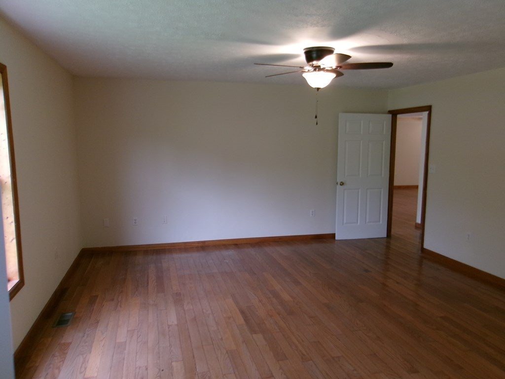 229 Deer Rdg Trail Tazewell, VA 24651 - Photo 8 of 15 Gallery Image 8