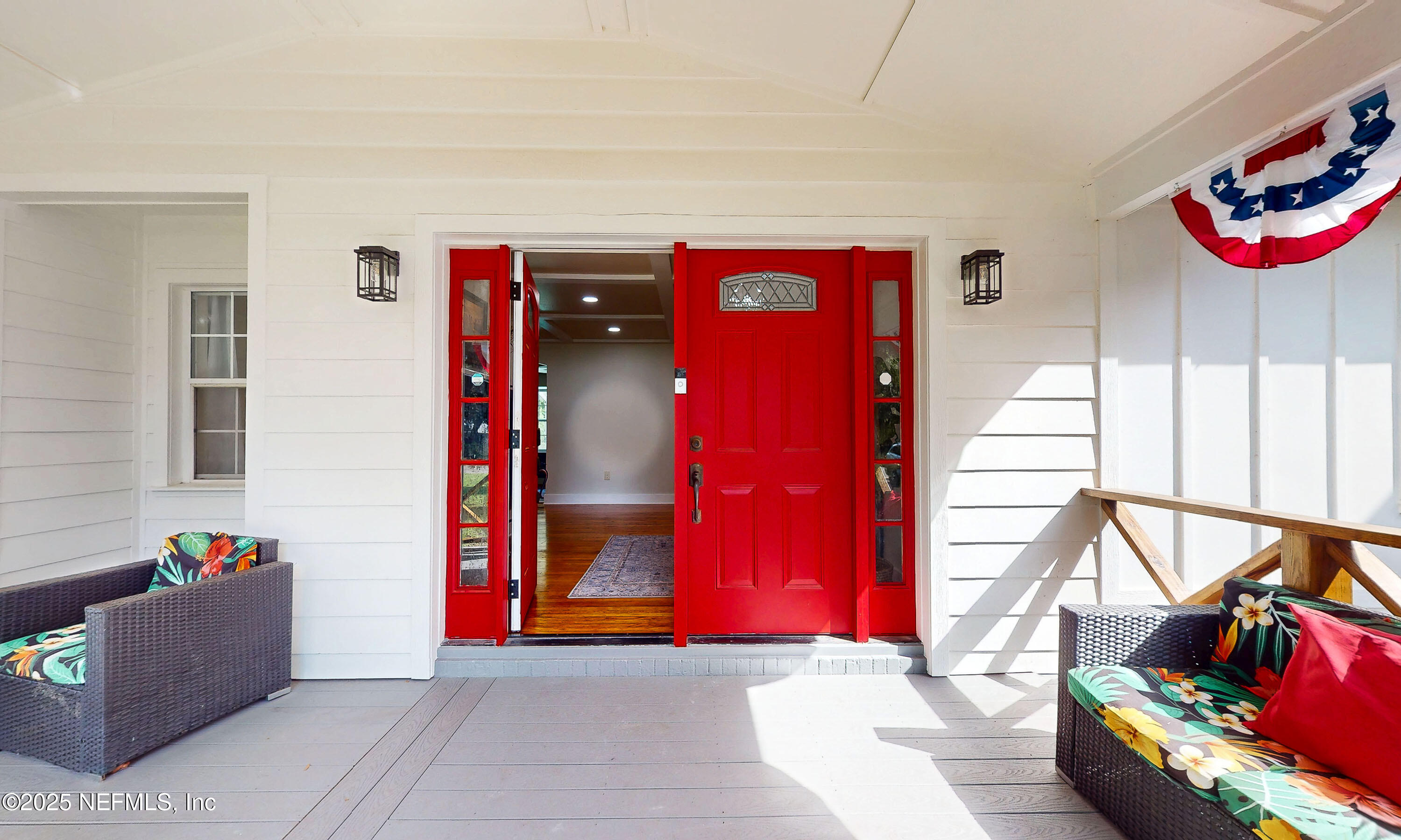 90 Forest Street Keystone Heights, FL 32656 - Photo 5 of 42 a living room with furniture and a potted plant