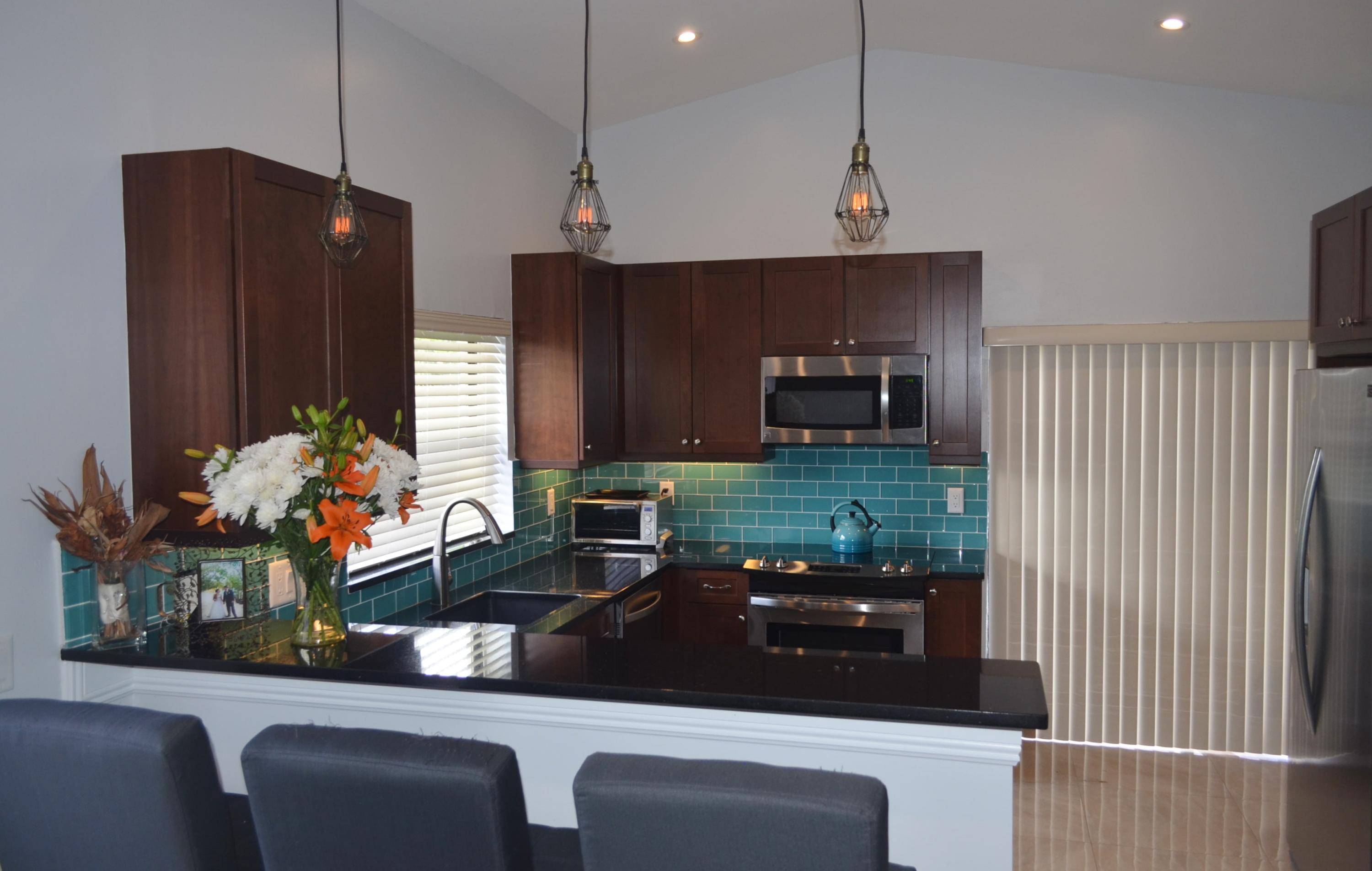 9176 Gettysburg Road Boca Raton, FL 33434 - Photo 5 of 25 Kitchen