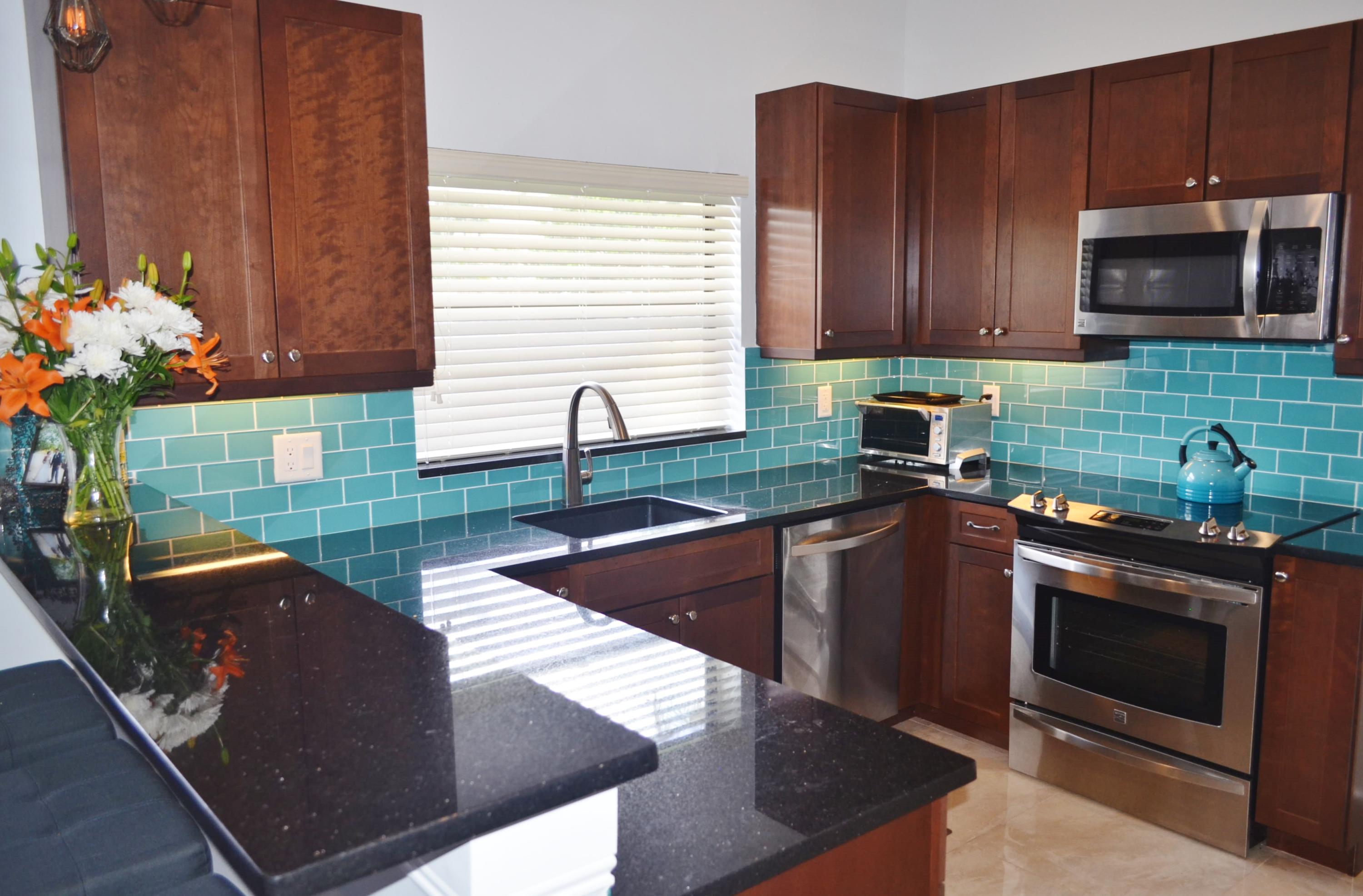 9176 Gettysburg Road Boca Raton, FL 33434 - Photo 8 of 25 Kitchen