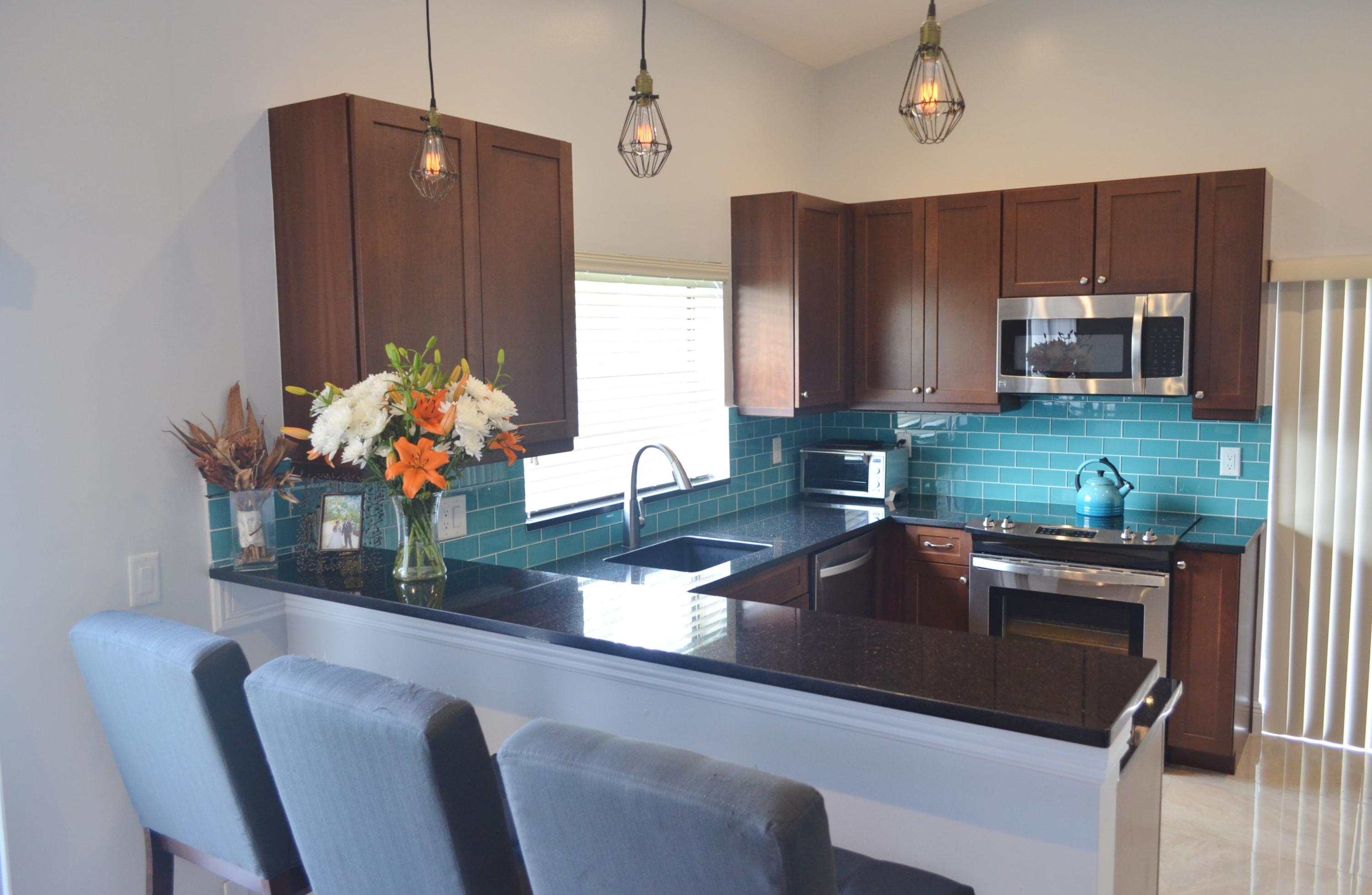 9176 Gettysburg Road Boca Raton, FL 33434 - Photo 9 of 25 Kitchen