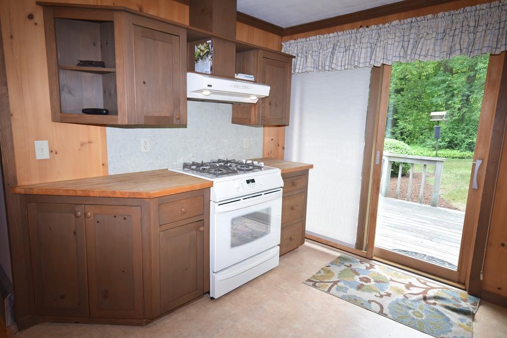 19 S Road Hampden, MA 01036 - Photo 7 of 42
