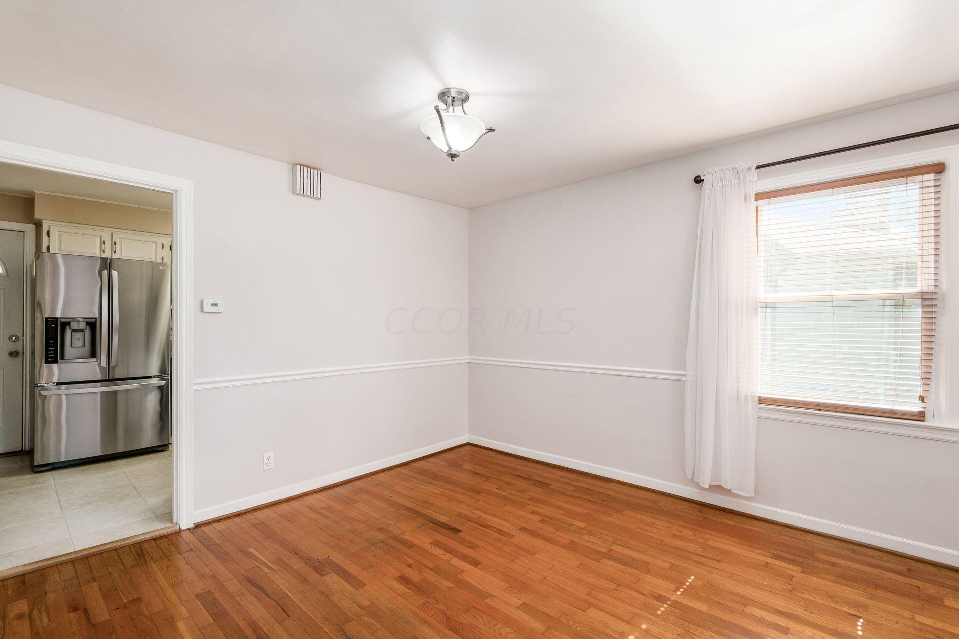 2198 Jervis Road Columbus, OH 43221 - Photo 13 of 55 013_ Rd Columbus OH 43221 USA