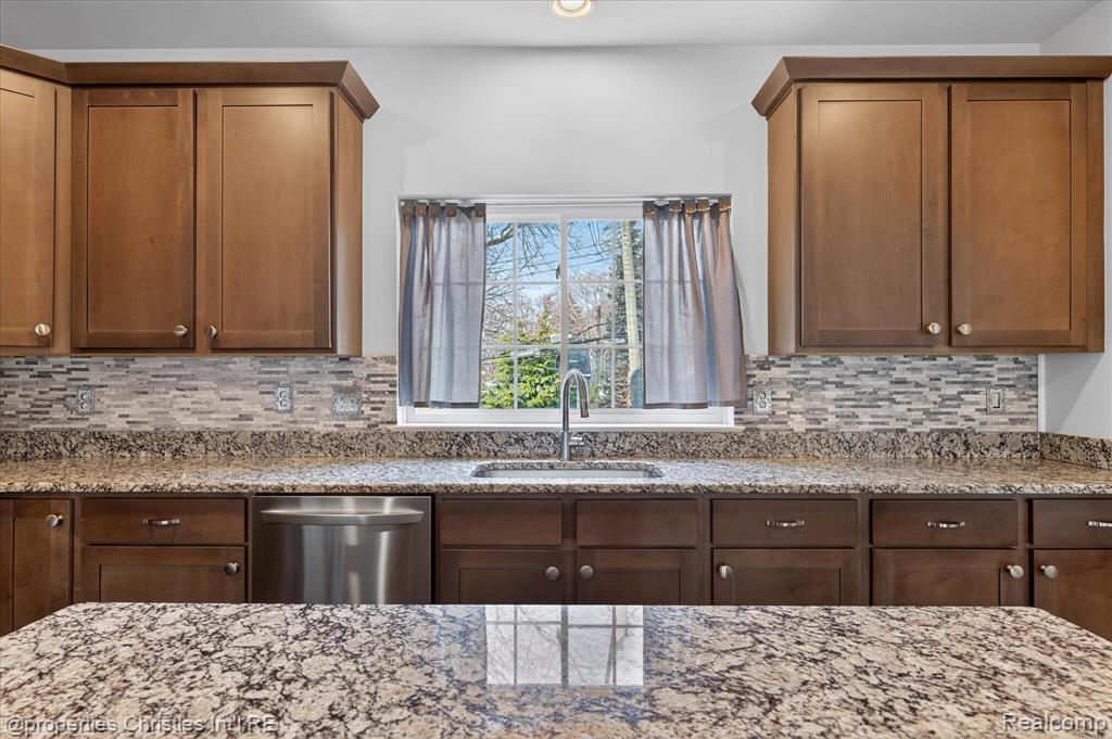 2683 Harvard Road Berkley, MI 48072 - Photo 20 of 60