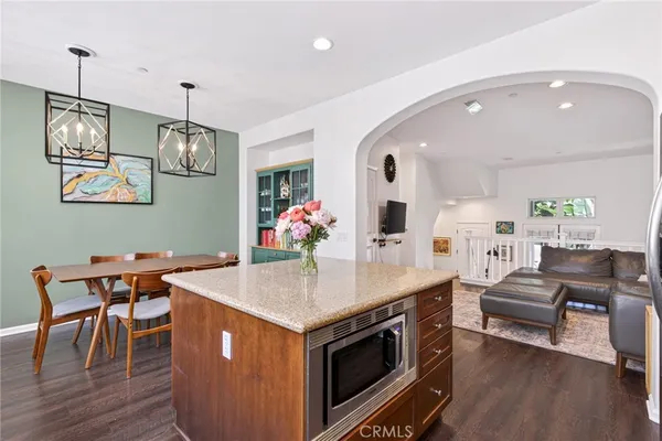 $724,900 | 1750 Grand Avenue, Unit 6, Long Beach, CA 90804