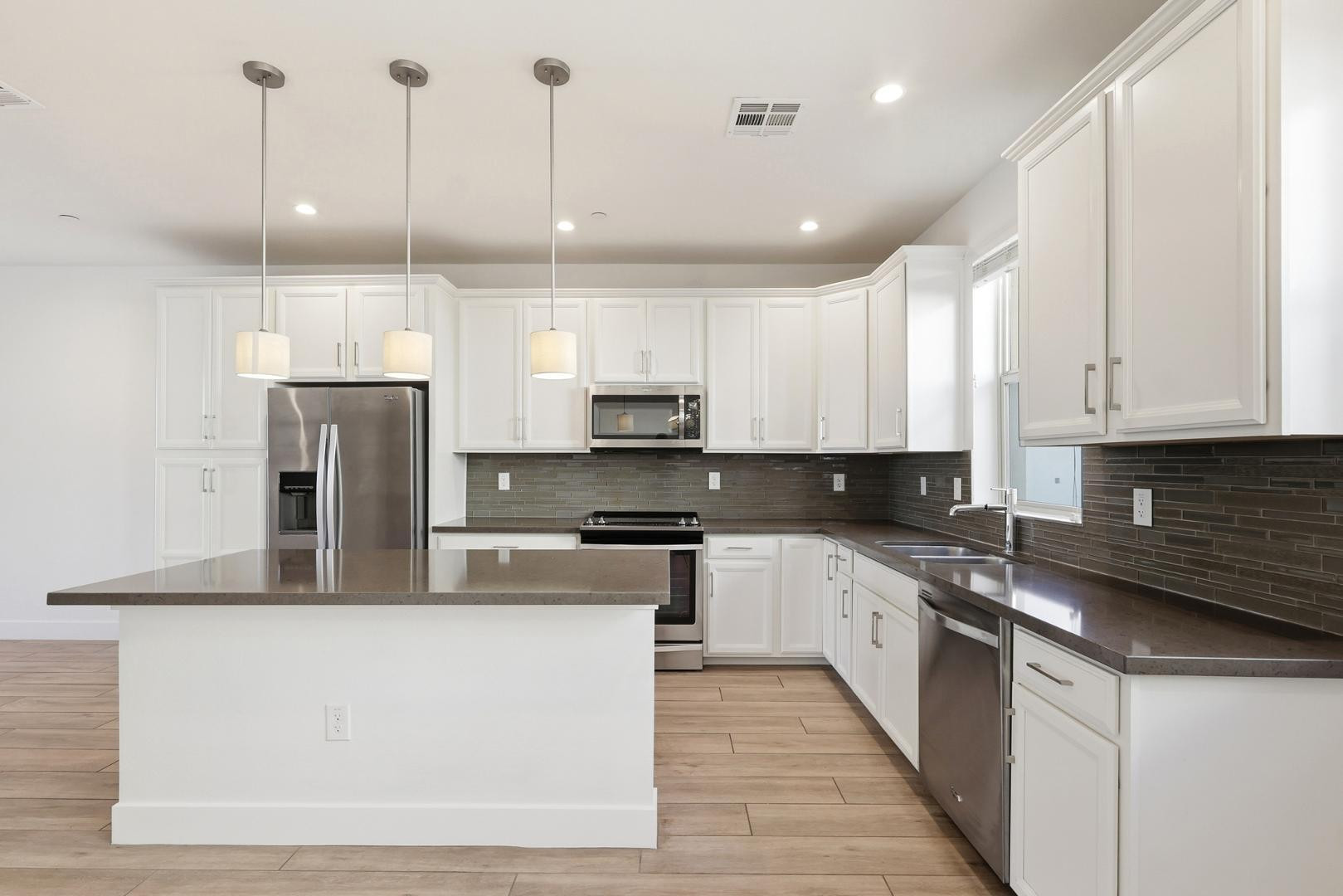 820 North 8th Avenue, Unit 24 Phoenix, AZ 85007 - Photo 1 of 37 Photo #1