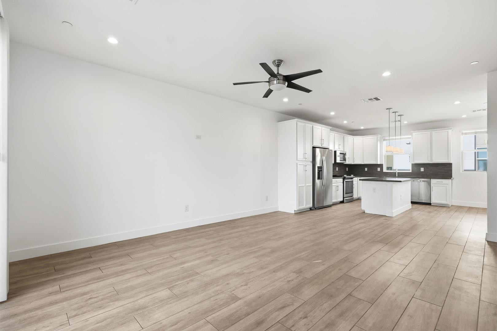 820 North 8th Avenue, Unit 24 Phoenix, AZ 85007 - Photo 9 of 37 Photo #9