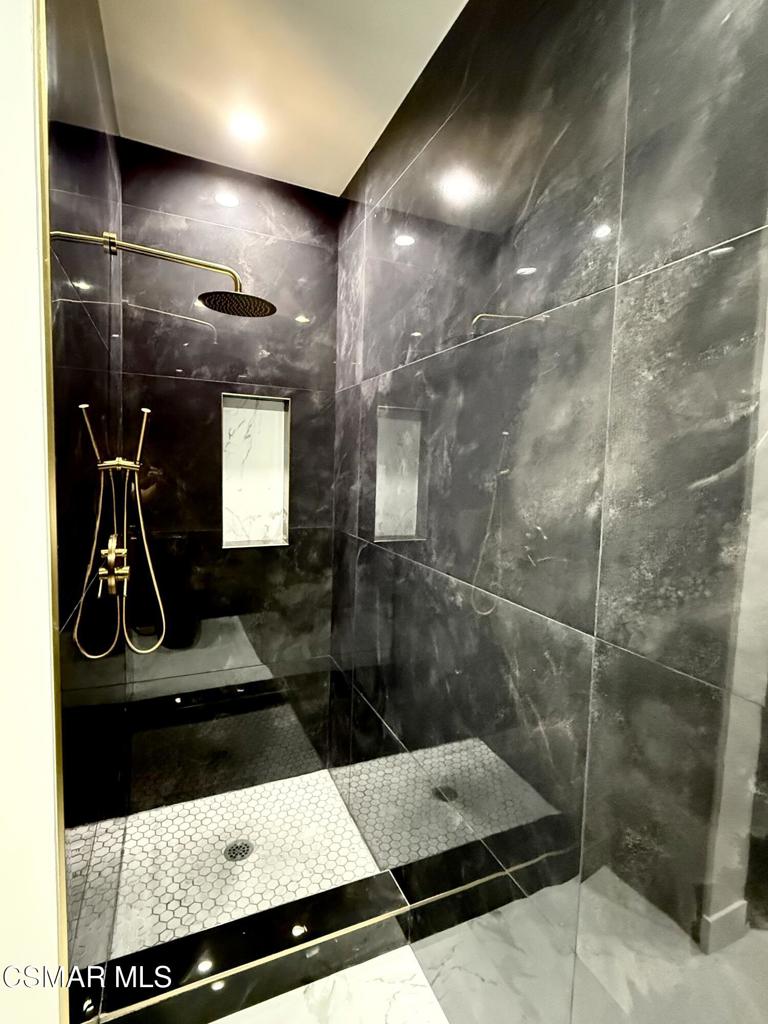 1401 Valley View Road, Unit 426 Glendale, CA 91202 - Photo 2 of 5