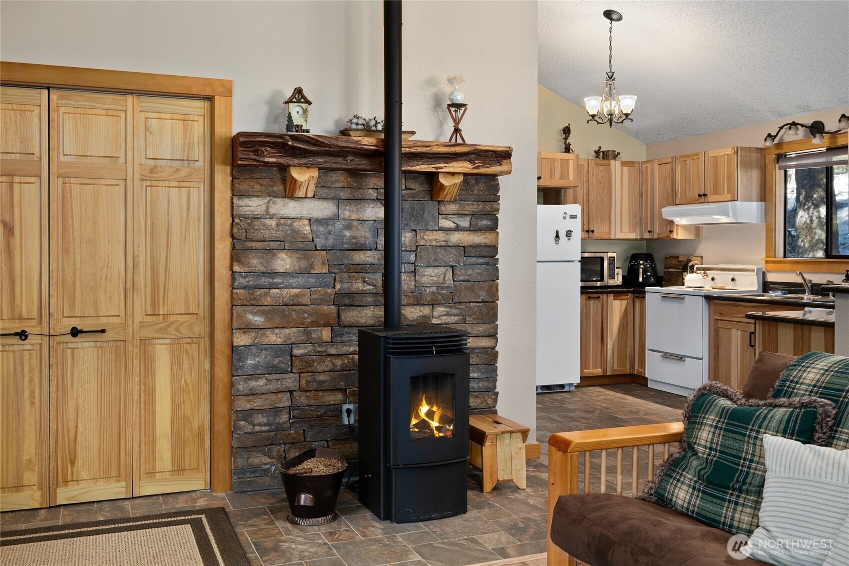 751 Highland Loop Ronald, WA 98940 - Photo 6 of 40 Gallery Image 6
