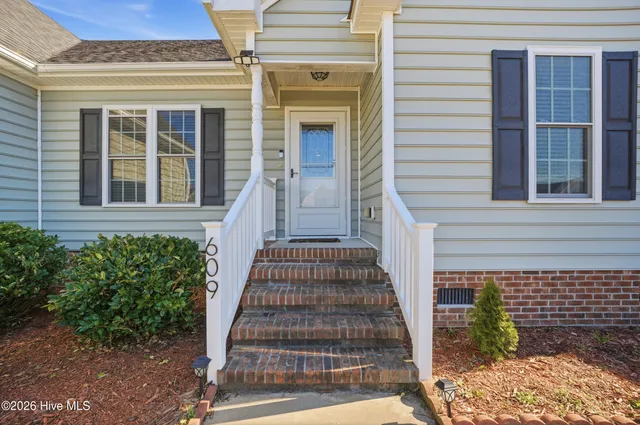 $314,999 | 609 Millbrooke Circle, Elizabeth City, NC 27909