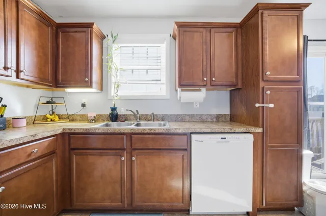 $314,999 | 609 Millbrooke Circle, Elizabeth City, NC 27909