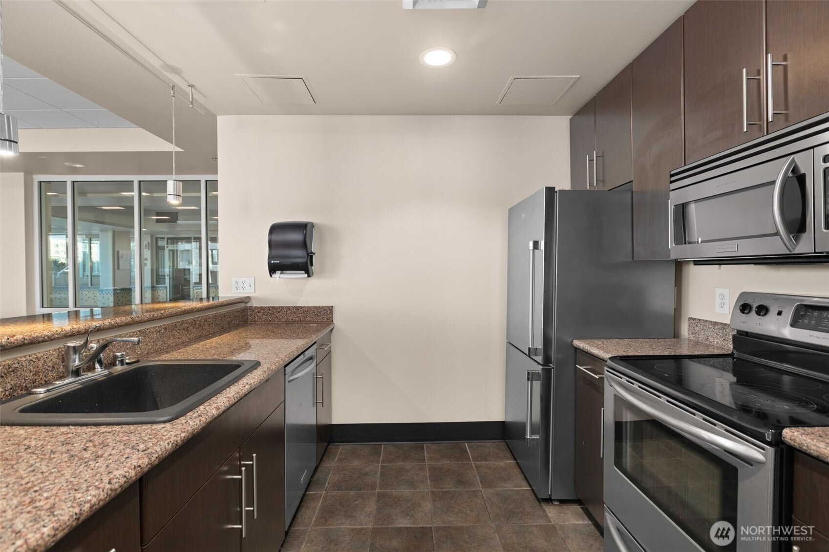 2600 2nd Avenue, Unit 302 Seattle, WA 98121 - Photo 24 of 40