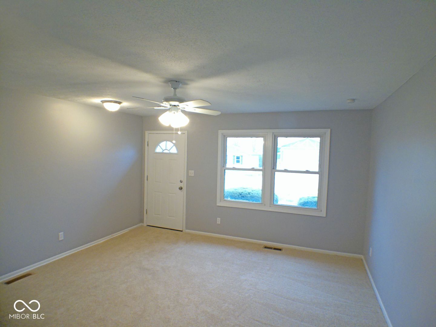 1314 Brookside Drive Columbus, IN 47201 - Photo 4 of 30