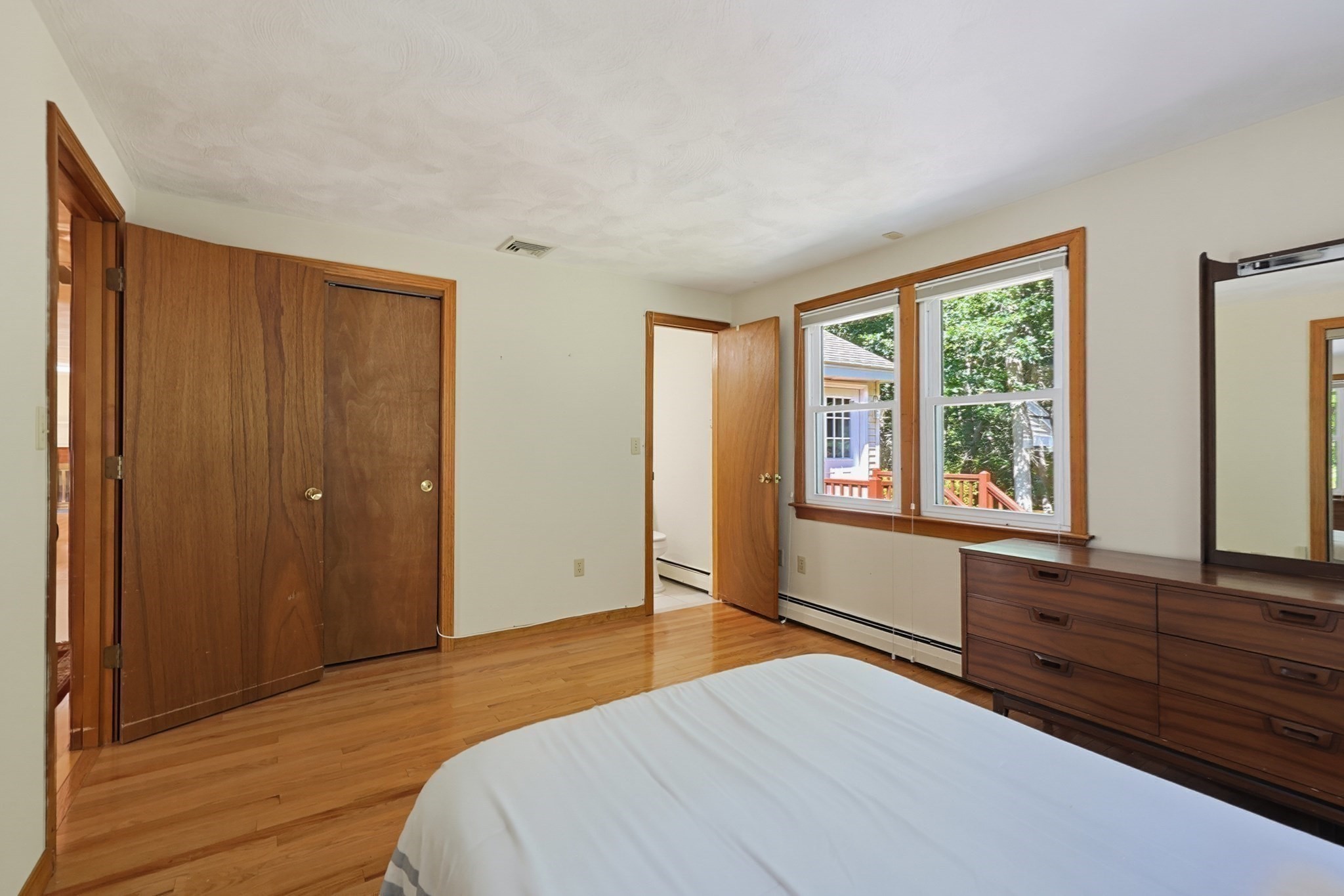 109 Davis Road Bedford, MA 01730 - Photo 20 of 42 Gallery Image 20