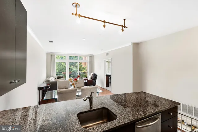 $436,000 | 915 North Patrick Street, Unit 206, Alexandria, VA 22314