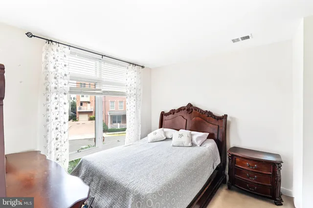 $436,000 | 915 North Patrick Street, Unit 206, Alexandria, VA 22314