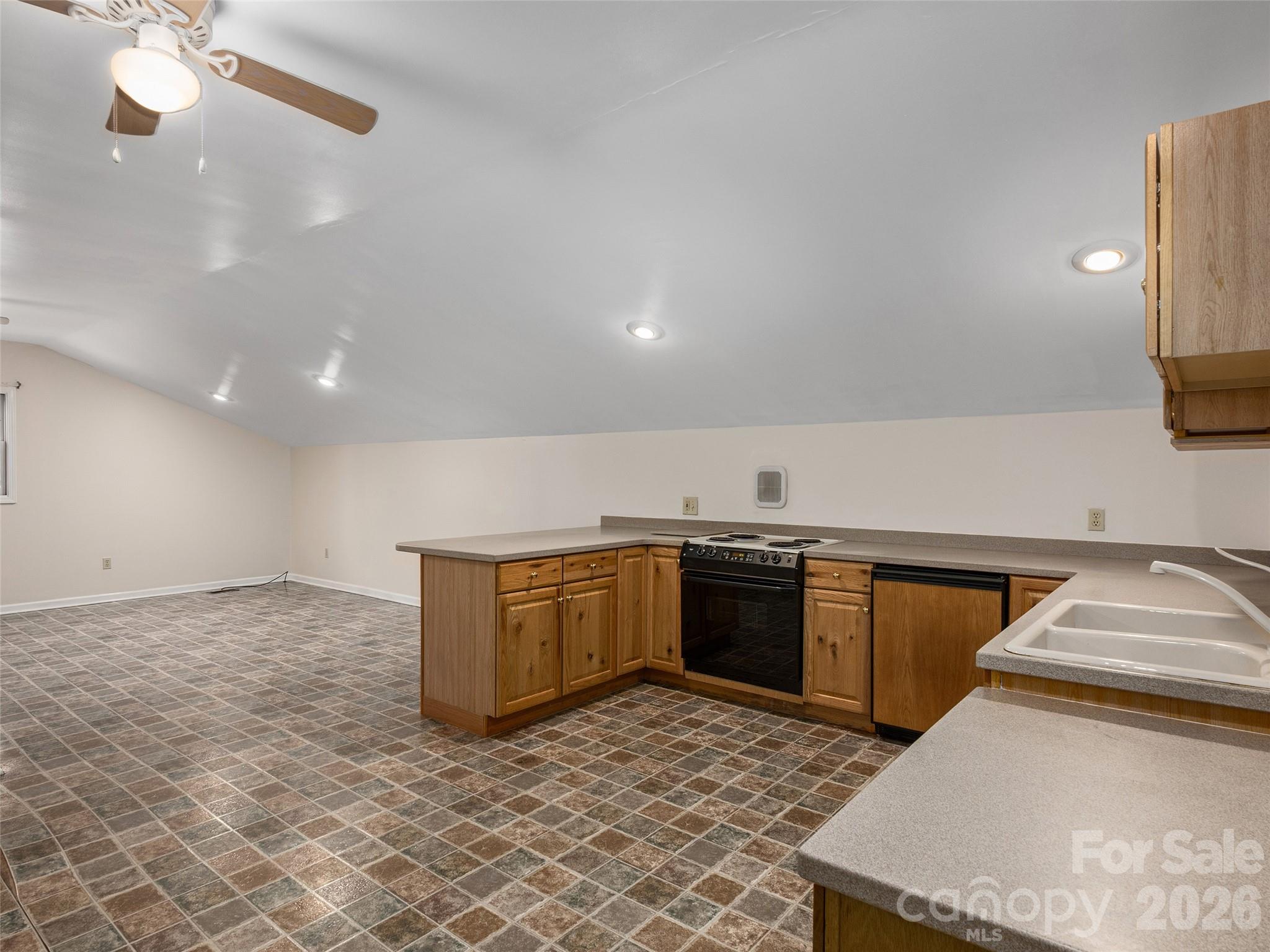 623 Owensby Road Hendersonville, NC 28792 - Photo 30 of 36 Gallery Image 30