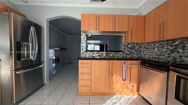 $3,000 | 37 Southwest 11th Street, Dania Beach, FL 33004