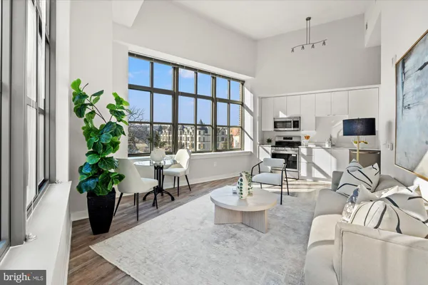 $2,600 | 460 New York Avenue Northwest, Unit 304, Washington, DC 20001