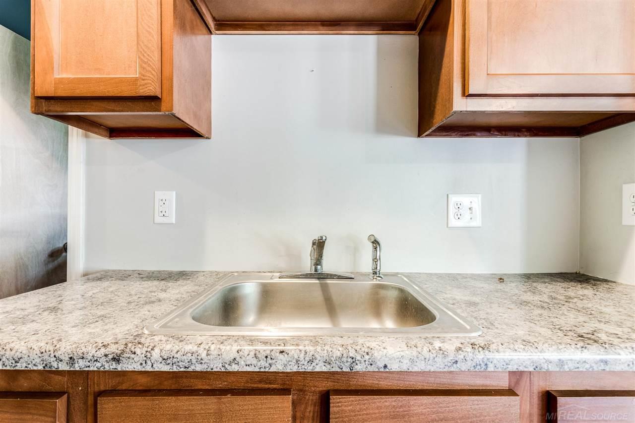 7326 Shoreward Road Lexington, MI 48450 - Photo 15 of 29 50043640-14.JPG