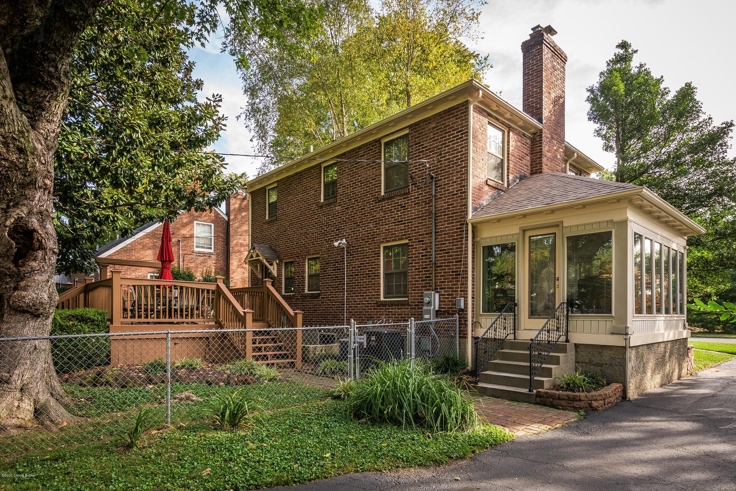 202 Tyne Road Louisville, KY 40207 - Photo 5 of 40 202 Tyne Road-05