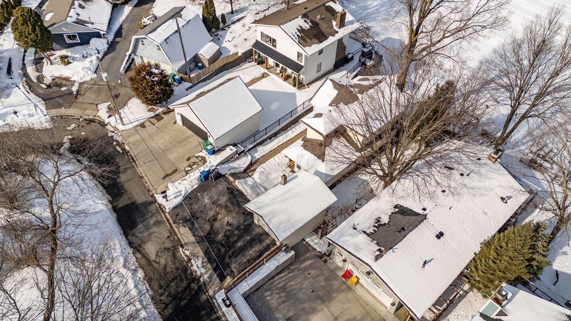 5338 Piper Road Mound, MN 55364 - Photo 6 of 57