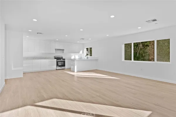$1,650,000 | 6842 Cedros Avenue, Van Nuys, CA 91405