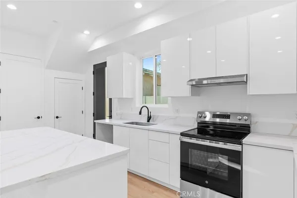$1,650,000 | 6842 Cedros Avenue, Van Nuys, CA 91405