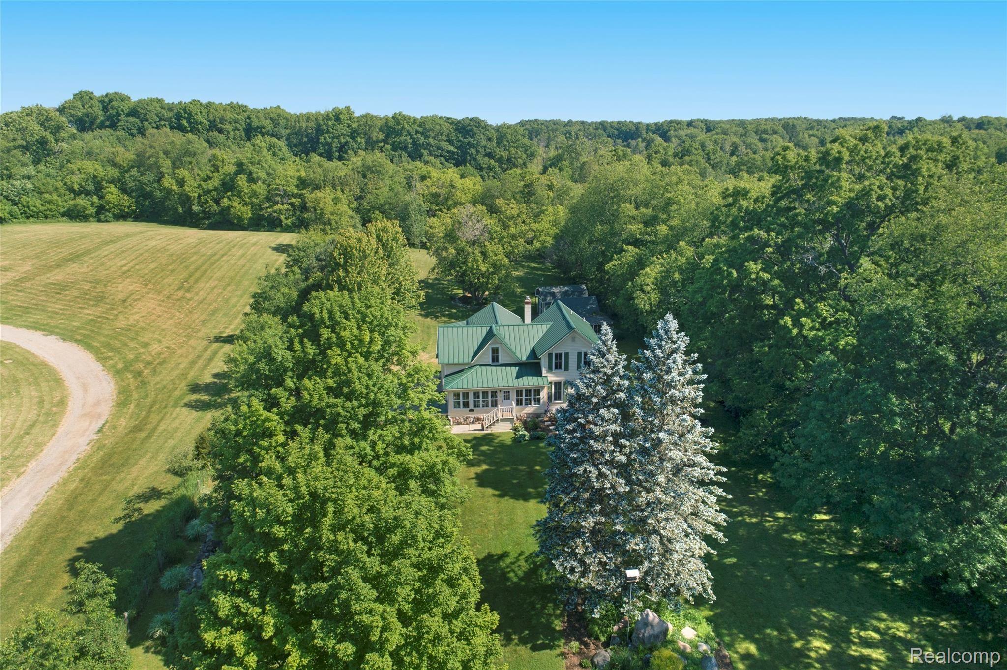 12220 Scott Road Davisburg, MI 48350 - Photo 5 of 48 DJI_0499.jpg